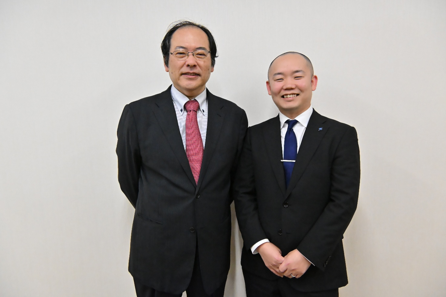 細谷所長と飯谷准教授（右）