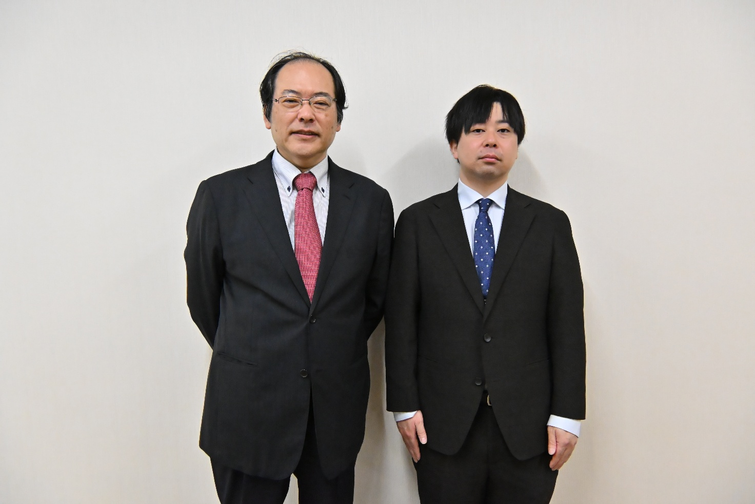 細谷所長と金本准教授（右）（左）